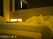 个体小老板出轨很有女人味的风骚漂亮熟妇特意穿上黑丝太浪了很能叫唤边用道具搞边看A片助兴连续搞了2炮