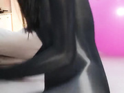 骚气连体开档黑丝少妇双人啪啪 倒立口交足交后入大力猛操呻吟娇喘 很是诱惑喜欢不要错过