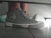 外站流出国内厕拍大神潜入某师范学院女厕偷拍美女嘘嘘几个高挑气质学妹结伴上厕所