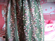 连衣碎花裙性感美女与男友旅游入驻酒店洗个鸳鸯浴休息一晚打晨炮小伙花样不少边拍边干妹子叫的爽