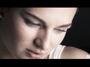 纹身猛男享受性感女模精油催情按摩肉棒雄起主动骑乘喘息声呻吟声非常诱人