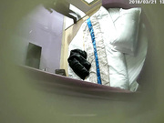 賓館鐘點房拍攝到的金發大奶少婦偷情私會帥氣小夥 如狼似虎的騎在身上猛搖表情淫蕩 露臉高清