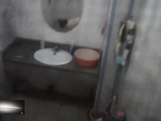 出租屋窗臺上拍攝到的幾個肌膚雪白的小姐姐沐浴更衣 苗條身材堅挺美乳看得讓人欲火焚身 720P高清