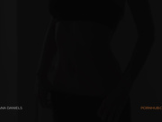 火辣小妞在瑜伽课上收获颇丰