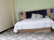 【全網首發】【國產自拍】精瘦小夥酒店找了一個苗條妹子啪啪啪 把妹子幹到受不了 露臉高清完整版