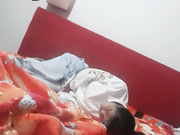 超真实！恋母小伙下药迷玩邻居熟妇，足交鸡巴插嘴最后射了一脸精液