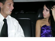 群交派对黑发女孩们在舞会上乱搞轿车司机