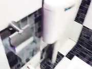 KTV啪啪19岁小仙女洗手间后入淫水不断