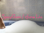 最新流出留学生『小舒淇』刘玥浴室内做爱 泡泡涂满蝴蝶穴 4K原版2160P