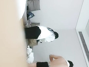 约炮极品美乳身材满分美女把充气娃娃丢一边.