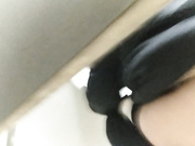 厕拍大神潜入写字楼尾随几个白领姐姐进女厕偷拍人家嘘嘘