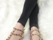 【精品推薦】伴郎團與伴娘團新房裸體玩遊戲 萬元逼真充氣娃娃根據力道和部位發出不同呻吟感覺 原版高清