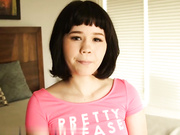 只有一个新来的年轻人在吮吸我的公鸡