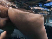 向性感的Carmela Clatch展示如何正确驾驶玩具