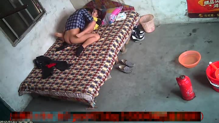 大陸站街女 棚戶區簡陋窩點盜攝買春打炮全网最全-第一部分11V (5)