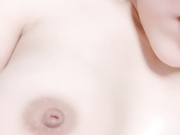 骚妇手指狂插淫穴大量流水