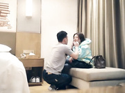 肌肉男探花清纯学妹舌吻上位骑乘01