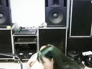 大嫂足交丝袜高跟诱惑衣服都没脱完就草上了