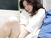 钢管舞女神舌吻小哥舔逼屁股让小哥抠弄骚穴