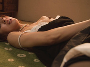 [IPZZ-012] 美しき未亡人 裏切りの孕ませレ×プ 夫の遺影の前でクズ同僚に何度も何度もイカされ中出しされてしまった私 希島あいり - 2of5